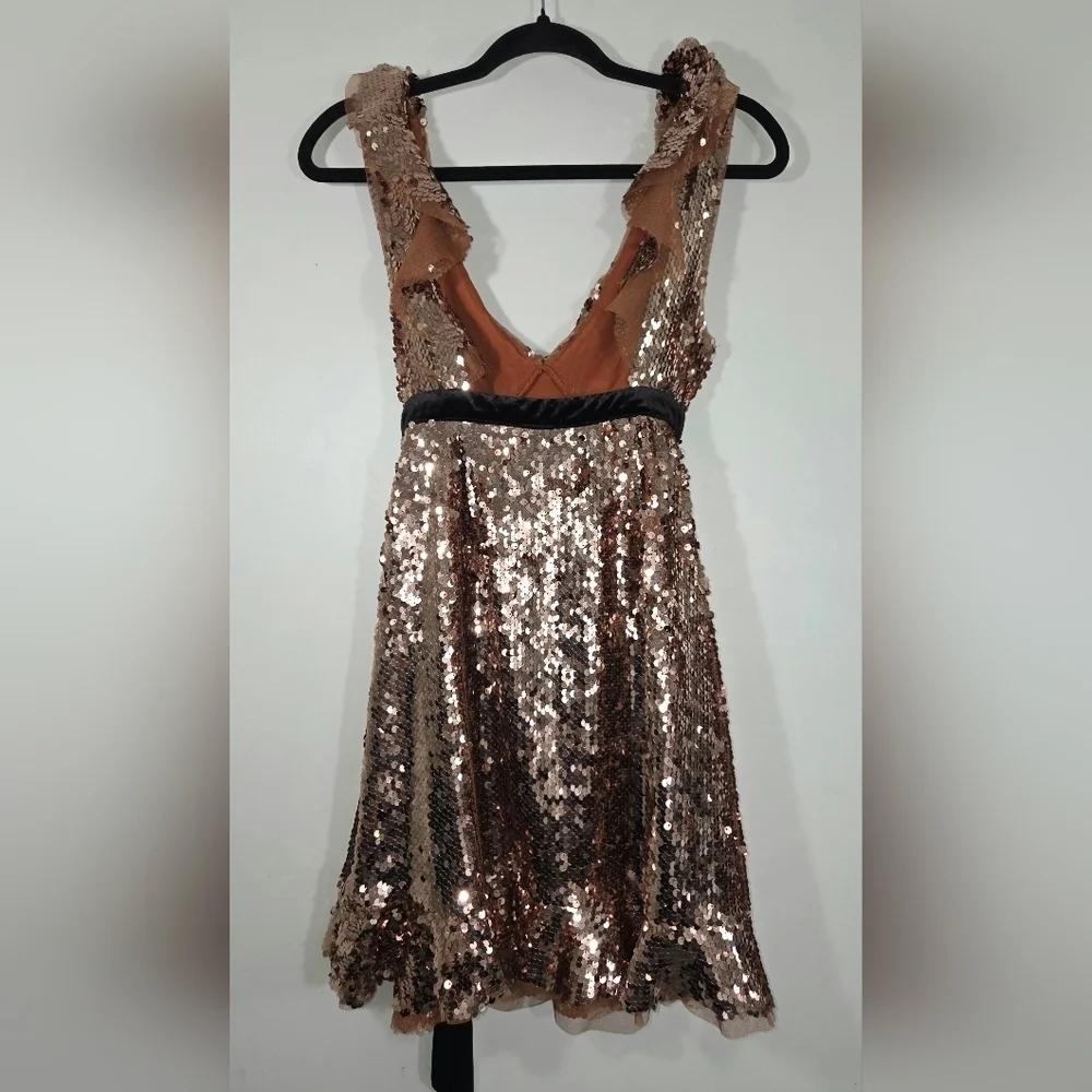 FREE PEOPLE SEQUIN SIREN MINI DRESS.